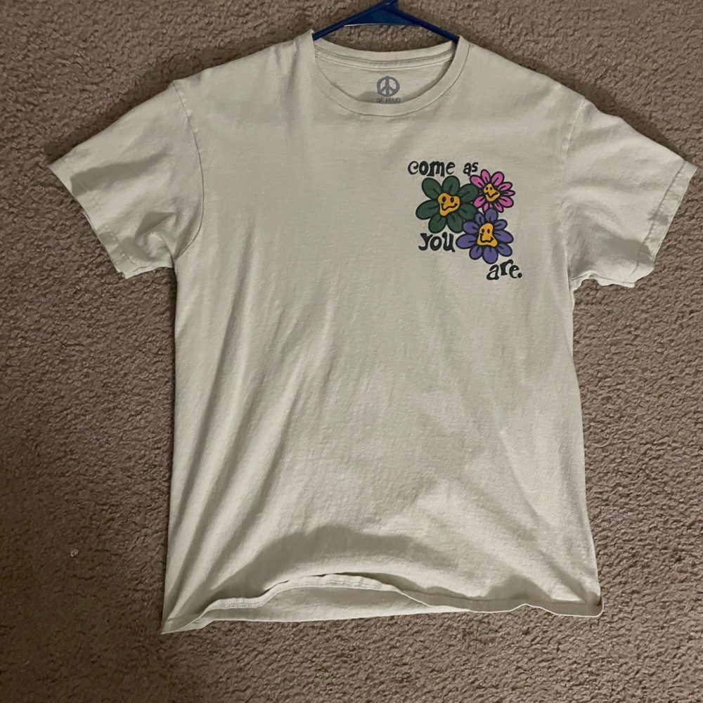 VINTAGE GRAPHIC TEE SHIRT SIZE MEDUIM